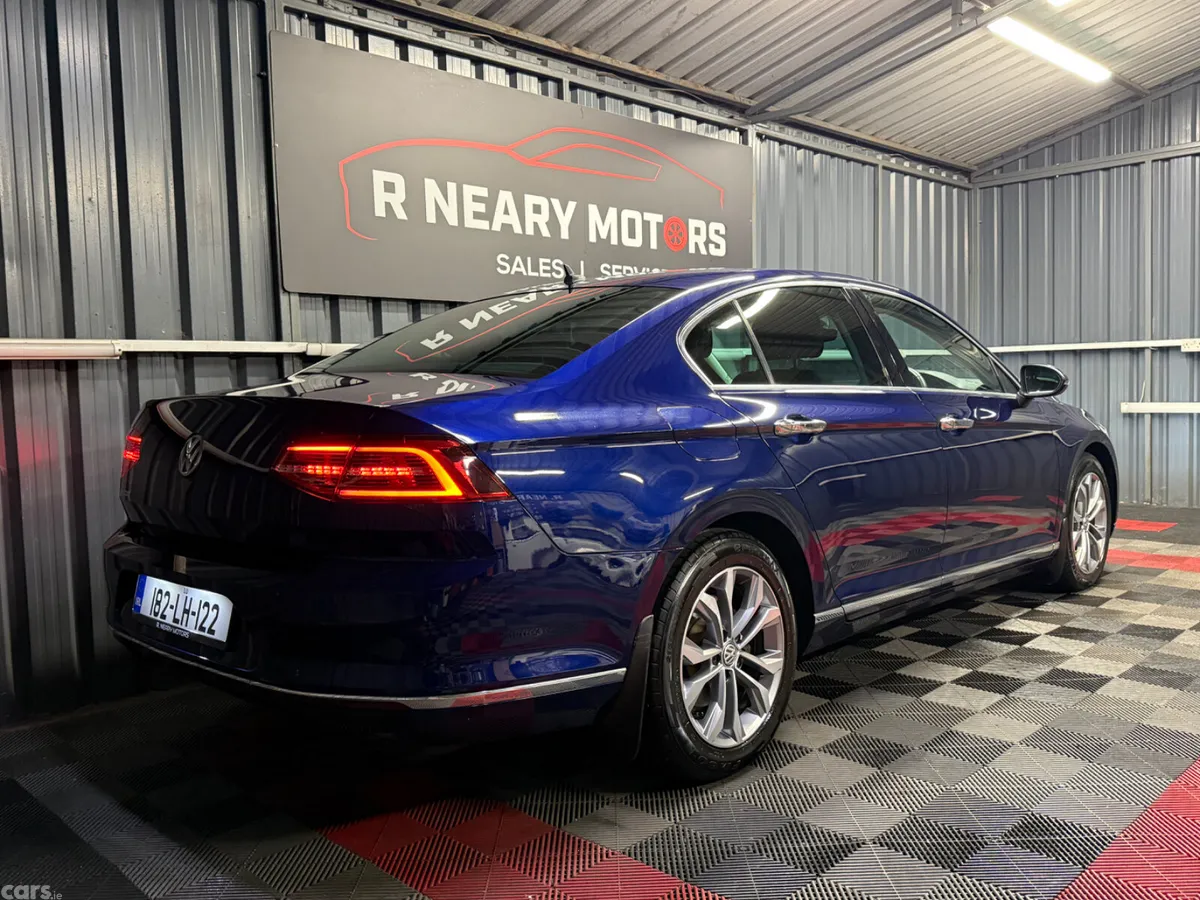 Volkswagen Passat Saloon, Diesel, 2018, Blue