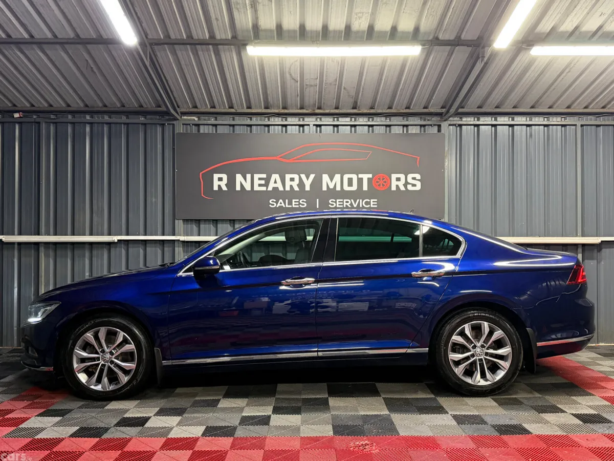 Volkswagen Passat Saloon, Diesel, 2018, Blue