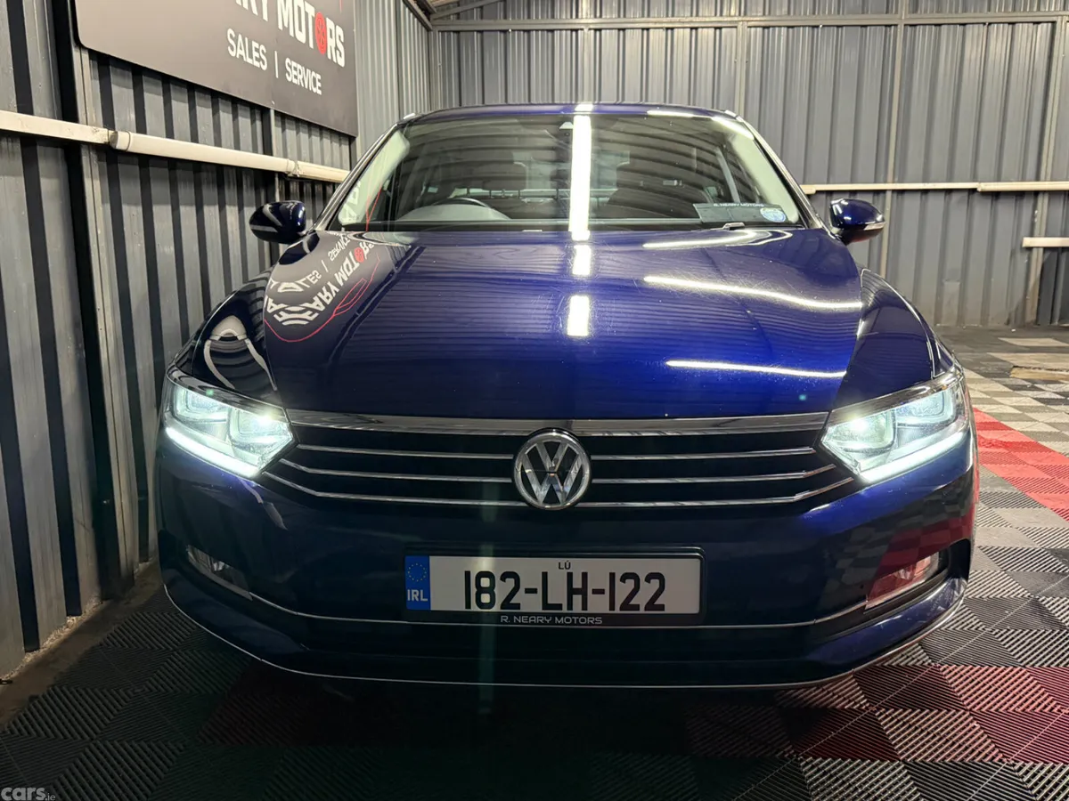 Volkswagen Passat Saloon, Diesel, 2018, Blue