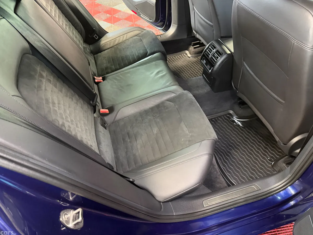 Volkswagen Passat Saloon, Diesel, 2018, Blue