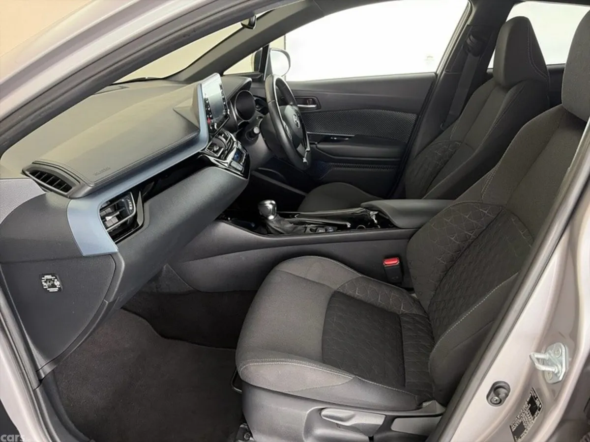 Toyota C-HR SUV, Petrol Hybrid, 2022, Grey