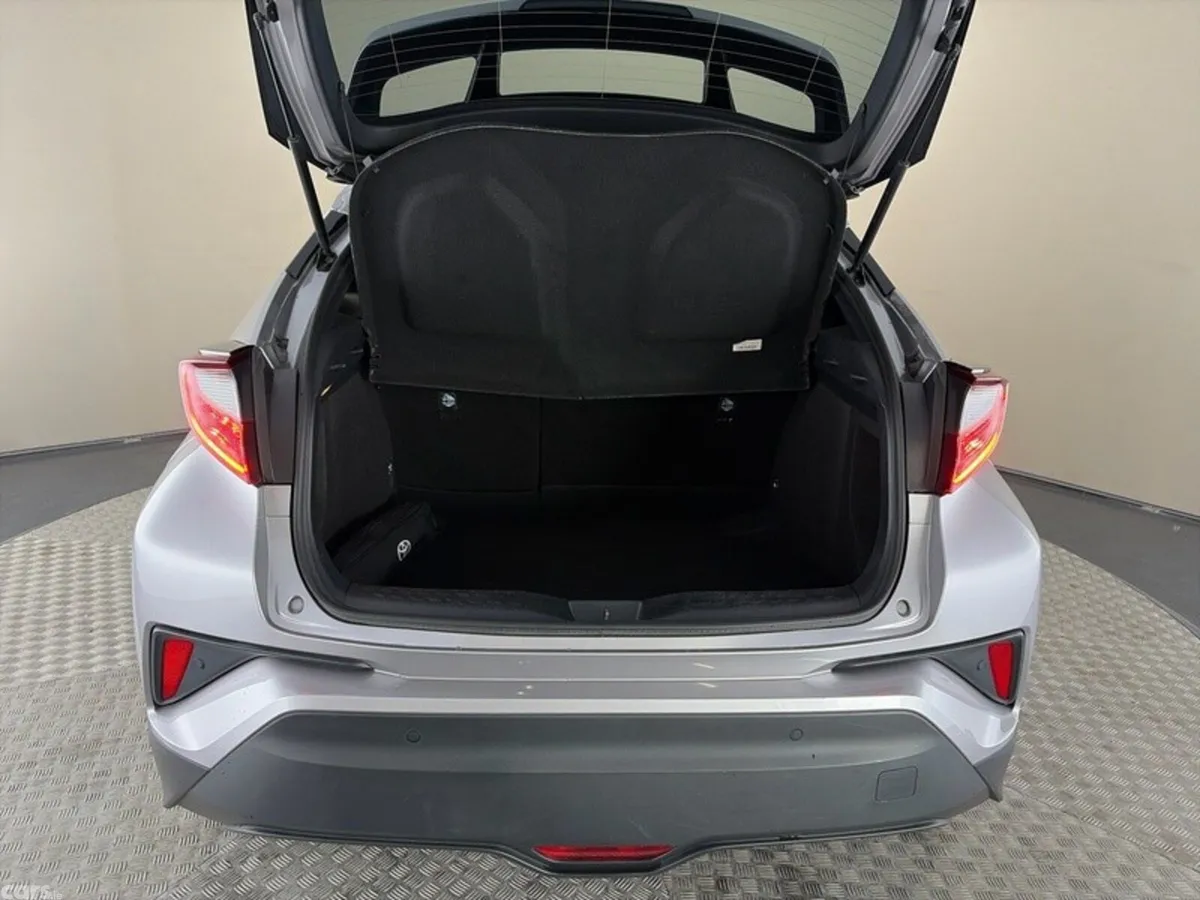 Toyota C-HR SUV, Petrol Hybrid, 2022, Grey