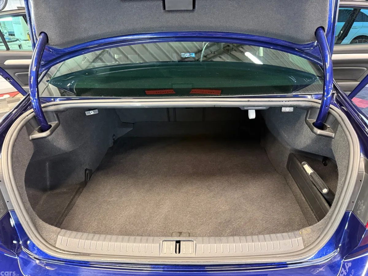 Volkswagen Passat Saloon, Diesel, 2018, Blue