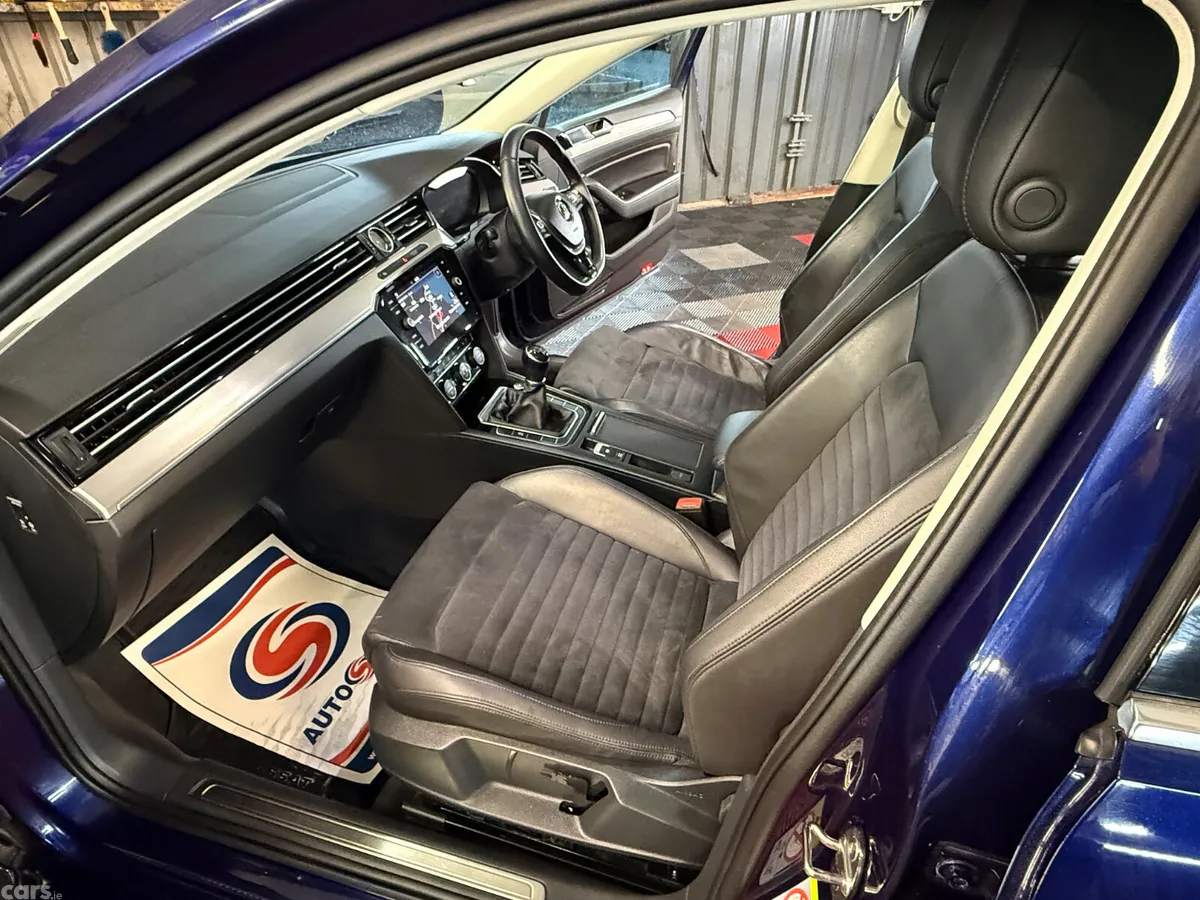 Volkswagen Passat Saloon, Diesel, 2018, Blue