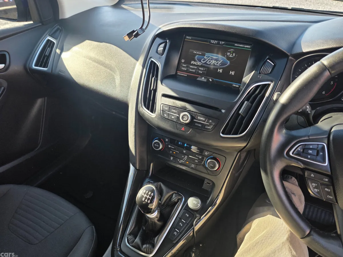 Ford Focus Hatchback, Diesel, 2015, Blue
