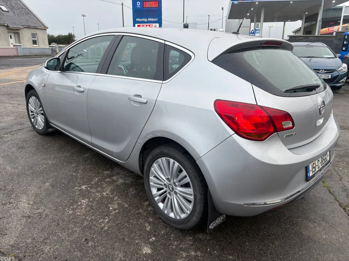Opel Astra Hatchback, Diesel, 2015, Silver