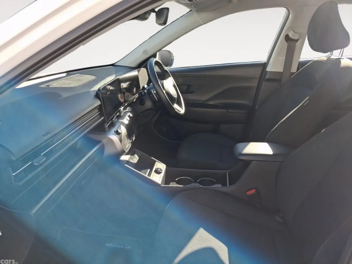 Hyundai KONA MPV, Petrol Hybrid, 2026, White