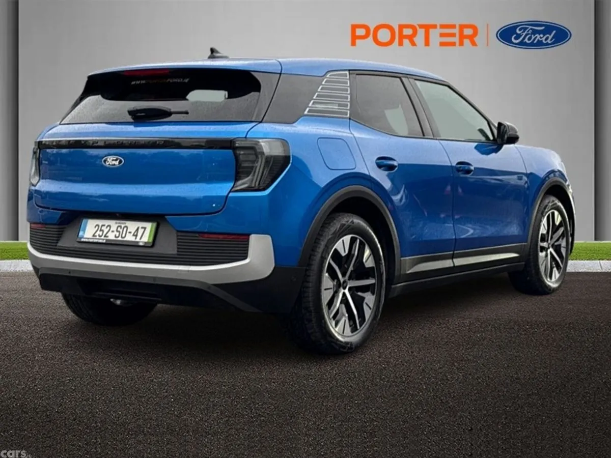 Ford Explorer SUV, Electric, 2025, Blue