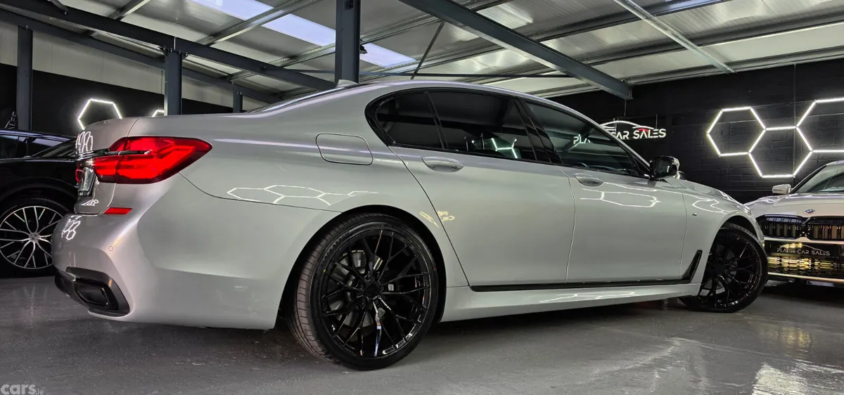 BMW 7-Series Saloon, Diesel, 2019, Silver