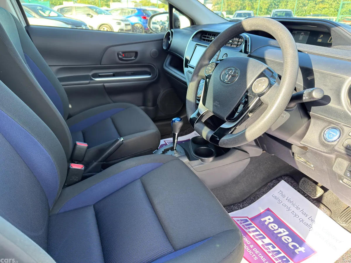 Toyota Aqua Hatchback, Petrol Hybrid, 2017, Silver