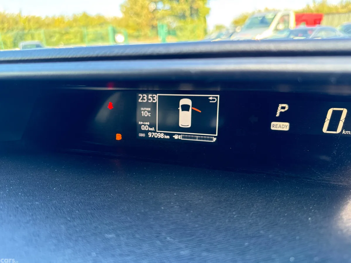 Toyota Aqua Hatchback, Petrol Hybrid, 2017, Silver