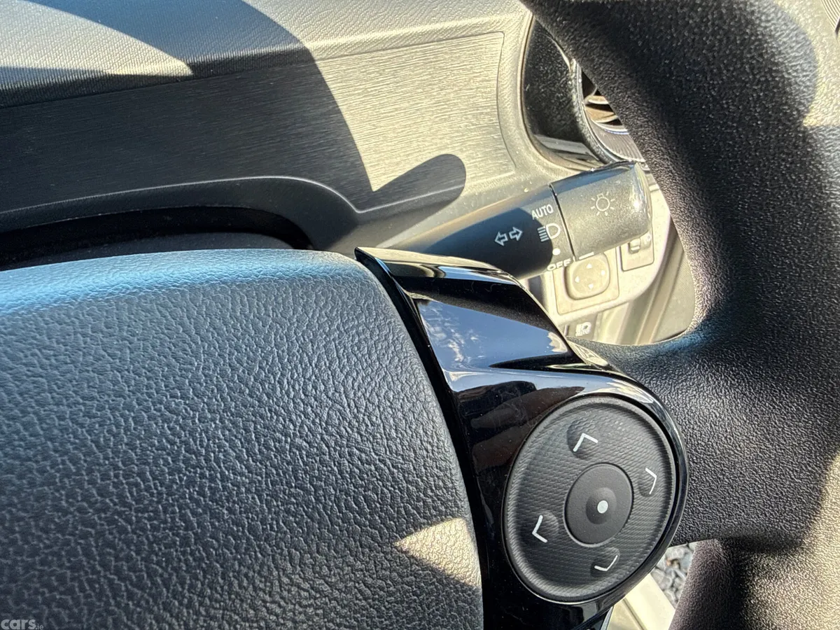 Toyota Aqua Hatchback, Petrol Hybrid, 2017, Silver