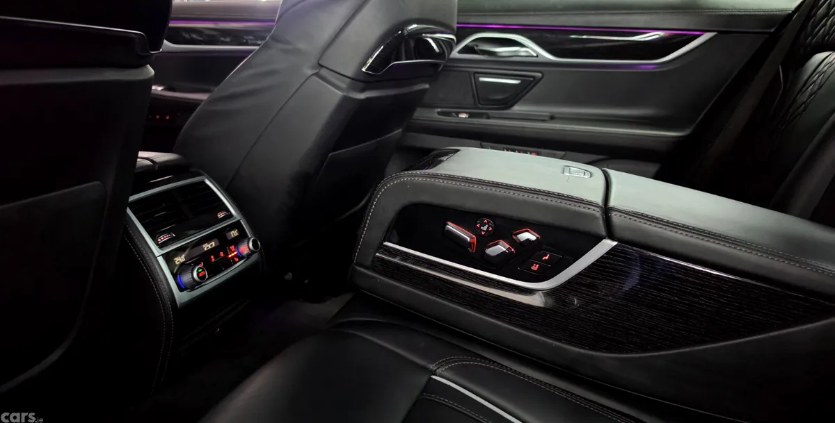 BMW 7-Series Saloon, Diesel, 2019, Silver