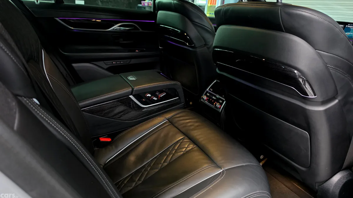BMW 7-Series Saloon, Diesel, 2019, Silver