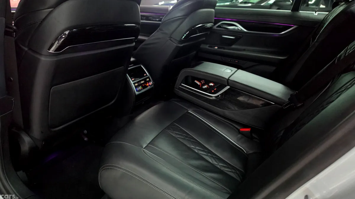 BMW 7-Series Saloon, Diesel, 2019, Silver