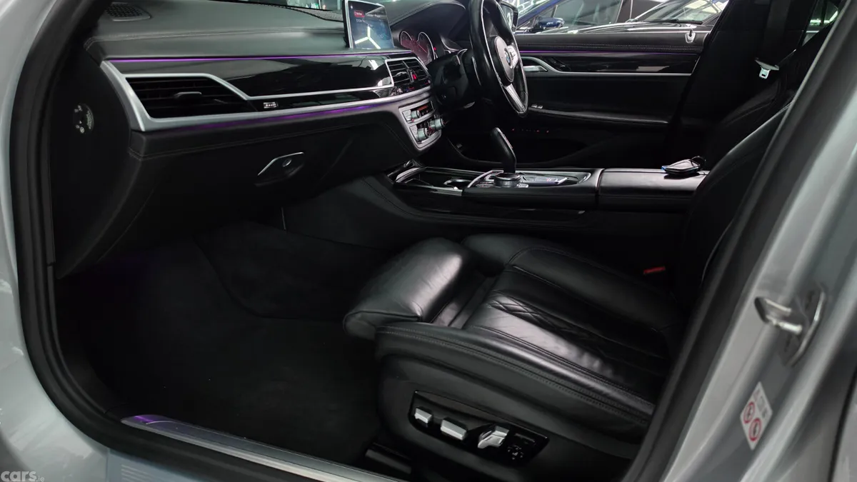 BMW 7-Series Saloon, Diesel, 2019, Silver