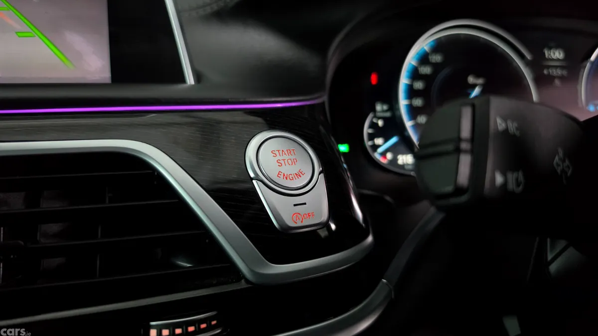 BMW 7-Series Saloon, Diesel, 2019, Silver