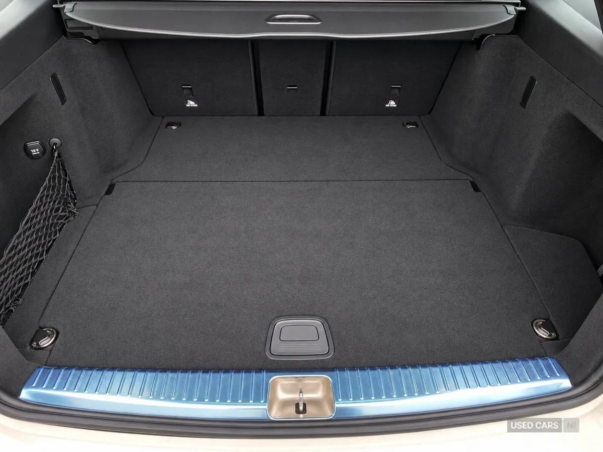 Mercedes-Benz C-Class , Petrol, 2015, White