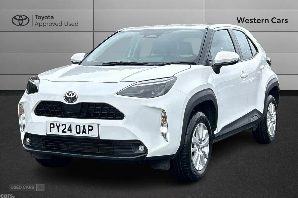 Toyota Yaris Cross SUV, Petrol Hybrid, 2024, White