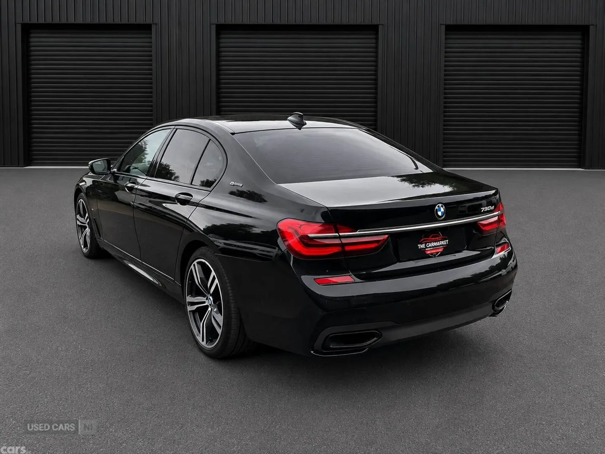 BMW 7-Series , Petrol Hybrid, 2017, Blue