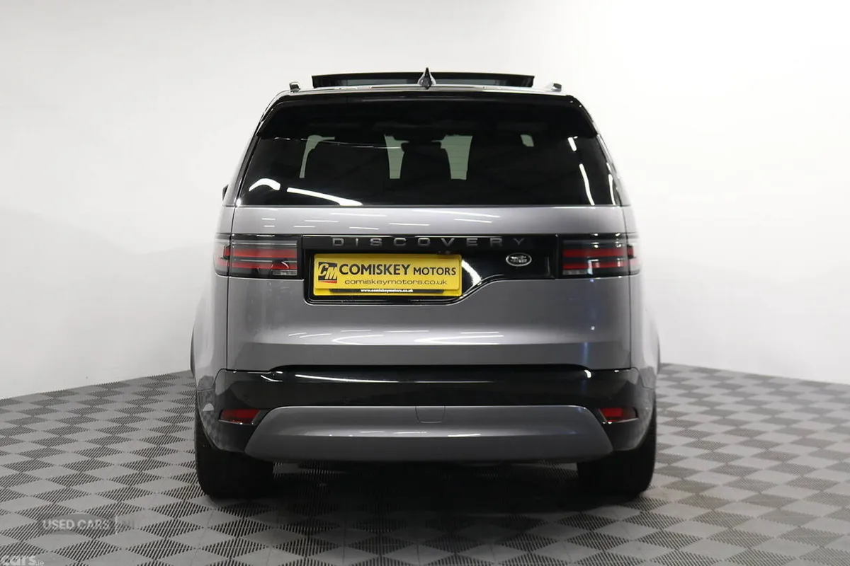 Land Rover Discovery SUV, Diesel, 2023, Grey