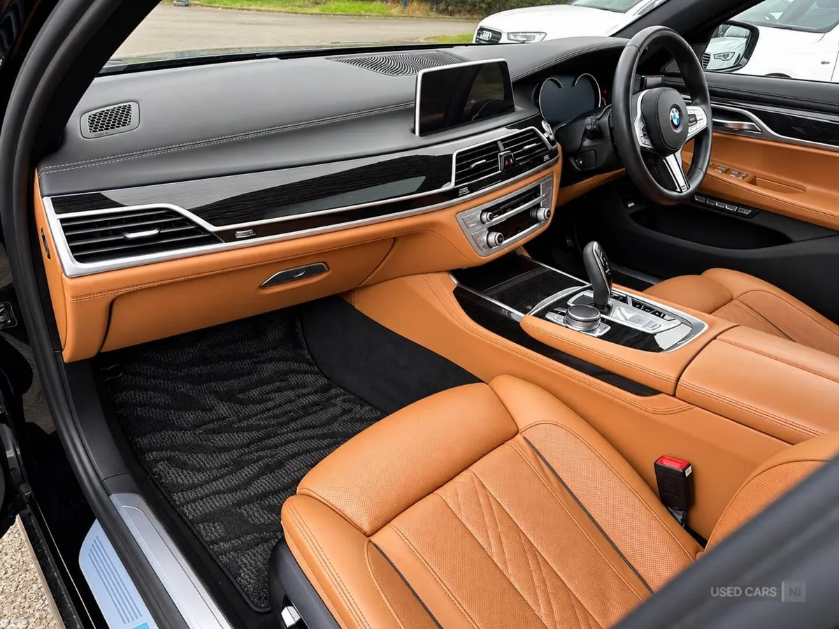 BMW 7-Series , Petrol Hybrid, 2017, Blue