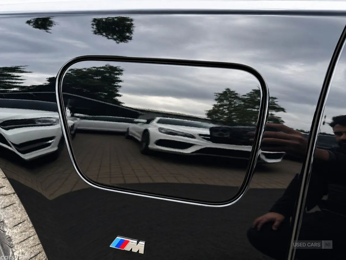 BMW 7-Series , Petrol Hybrid, 2017, Blue