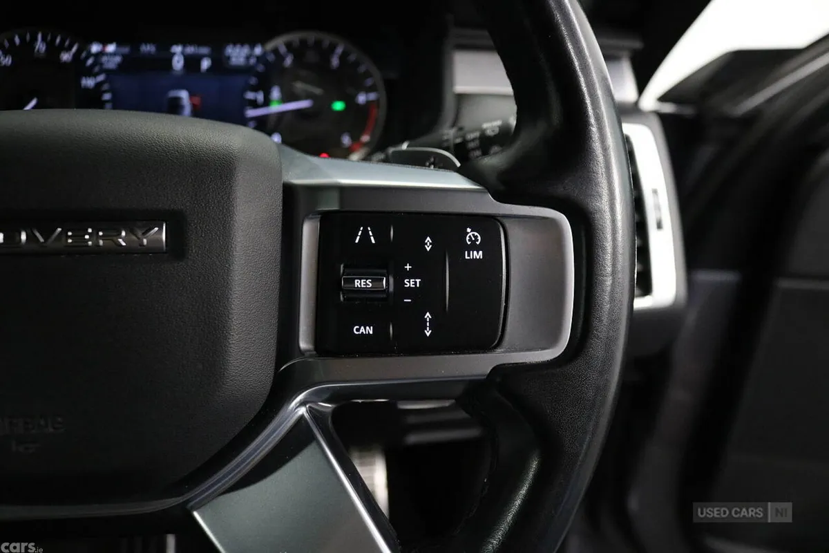 Land Rover Discovery SUV, Diesel, 2023, Grey