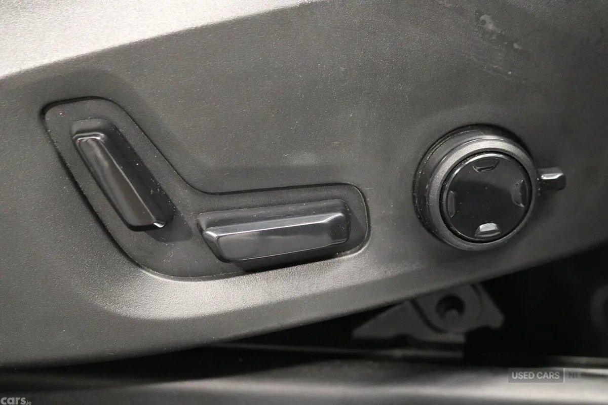 Volvo XC90 SUV, Diesel Hybrid, 2021, Black