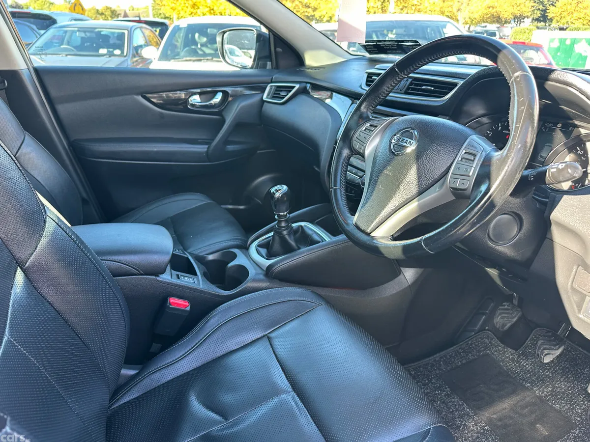 Nissan Qashqai SUV, Petrol, 2017, Blue