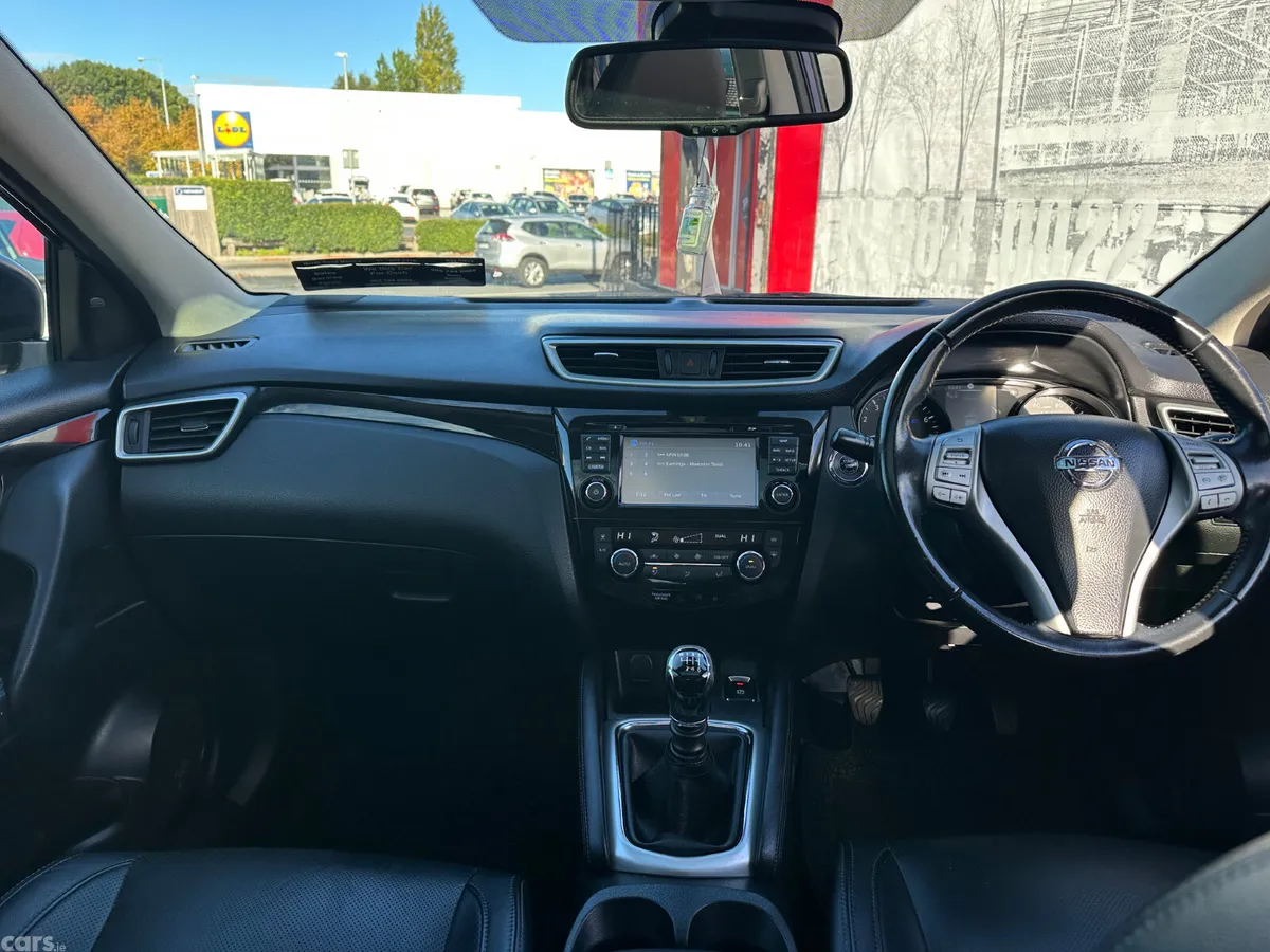 Nissan Qashqai SUV, Petrol, 2017, Blue