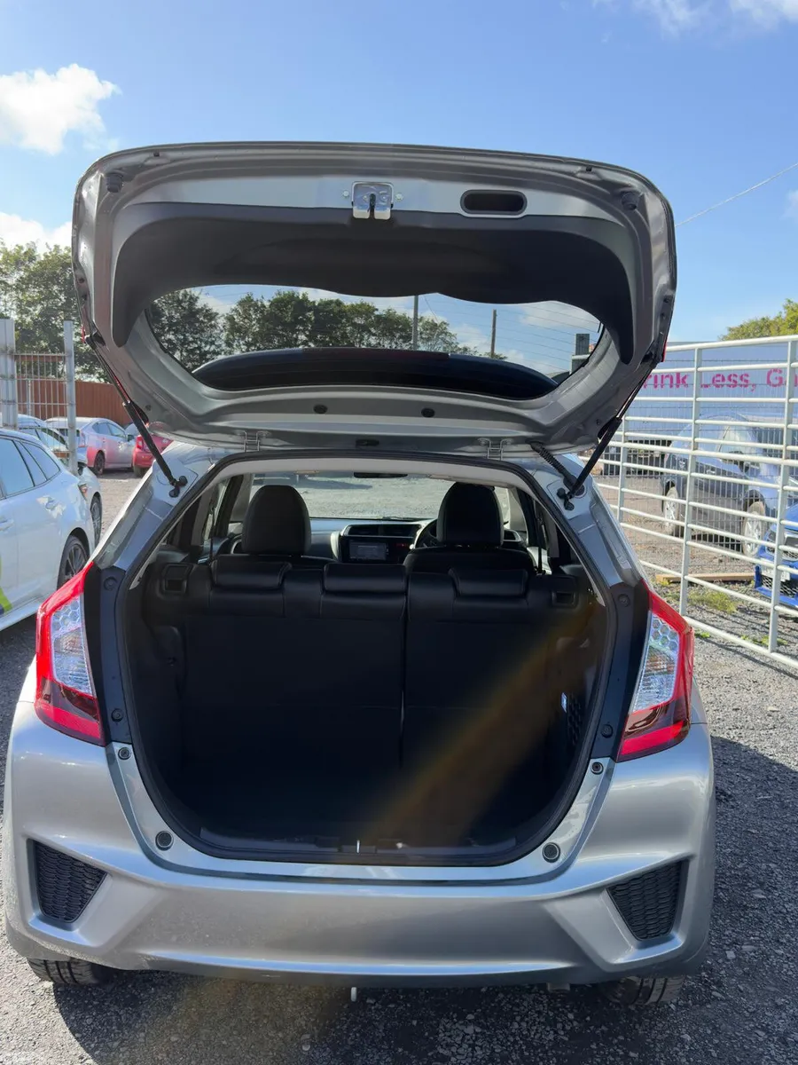 Honda Fit Hatchback, Petrol Hybrid, 2017, Silver