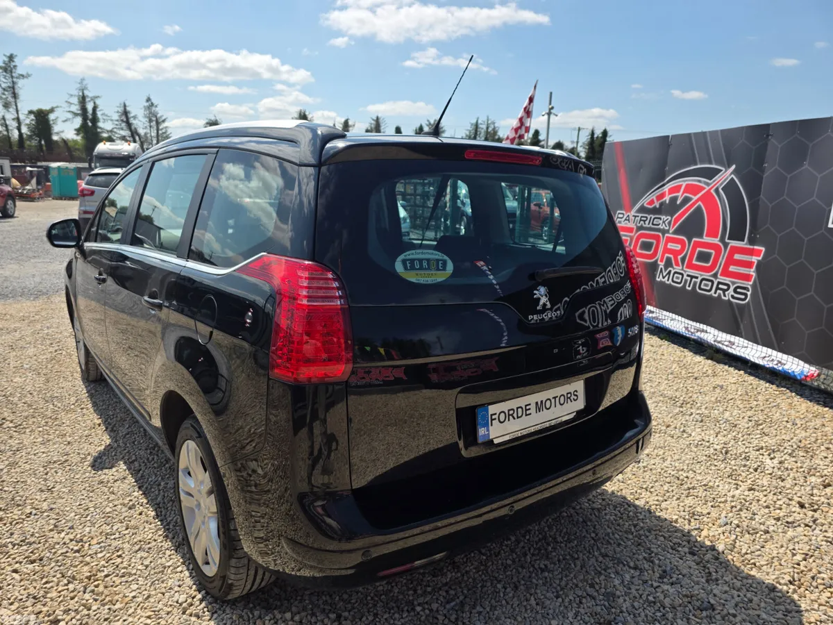 Peugeot 5008 MPV, Diesel, 2015, Black