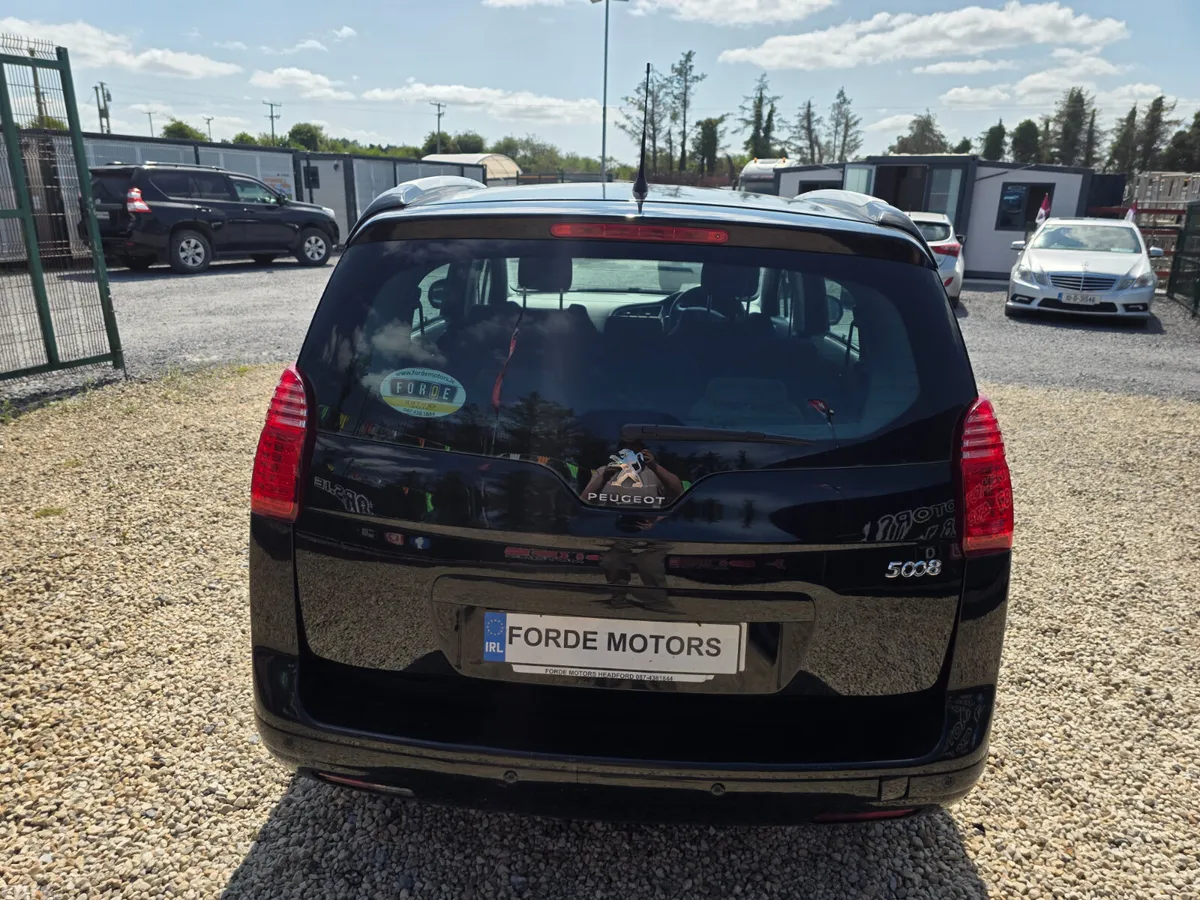 Peugeot 5008 MPV, Diesel, 2015, Black