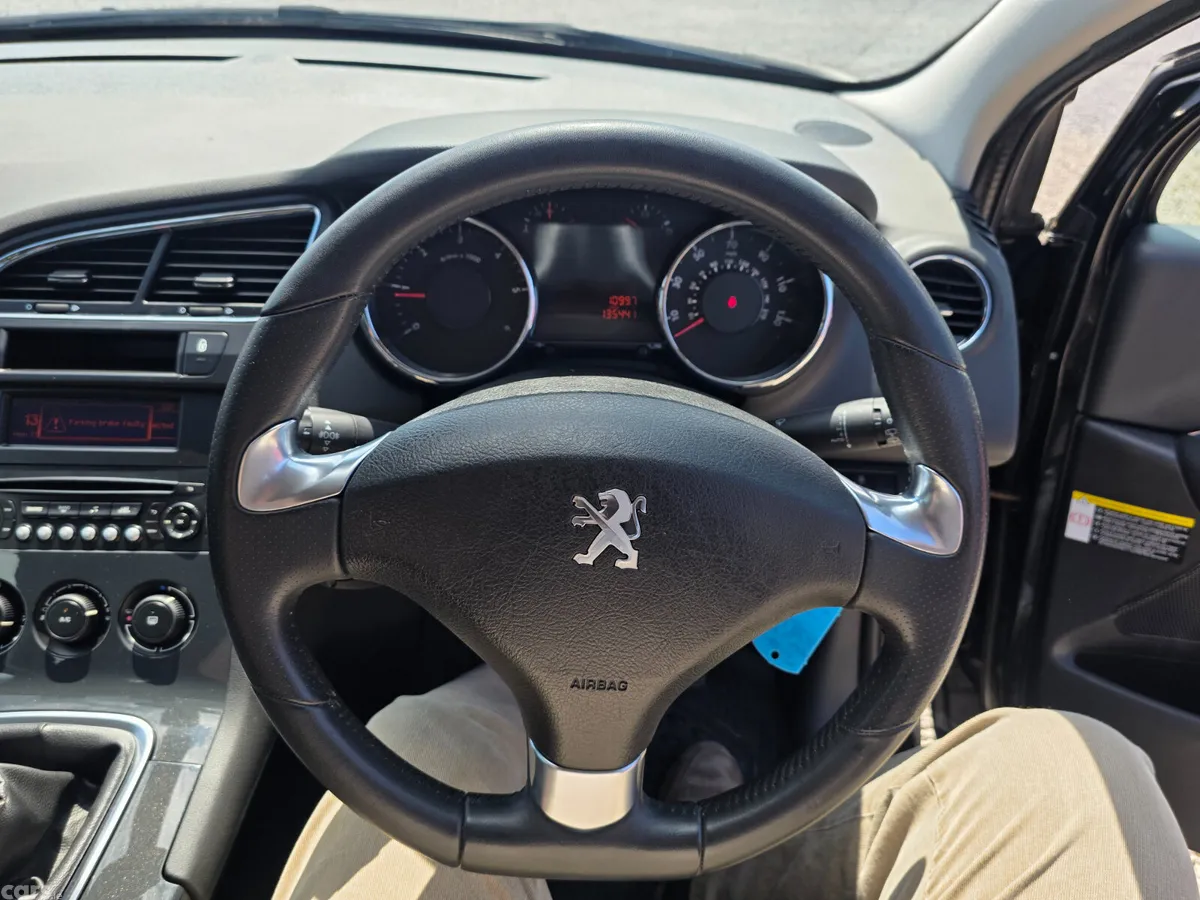 Peugeot 5008 MPV, Diesel, 2015, Black