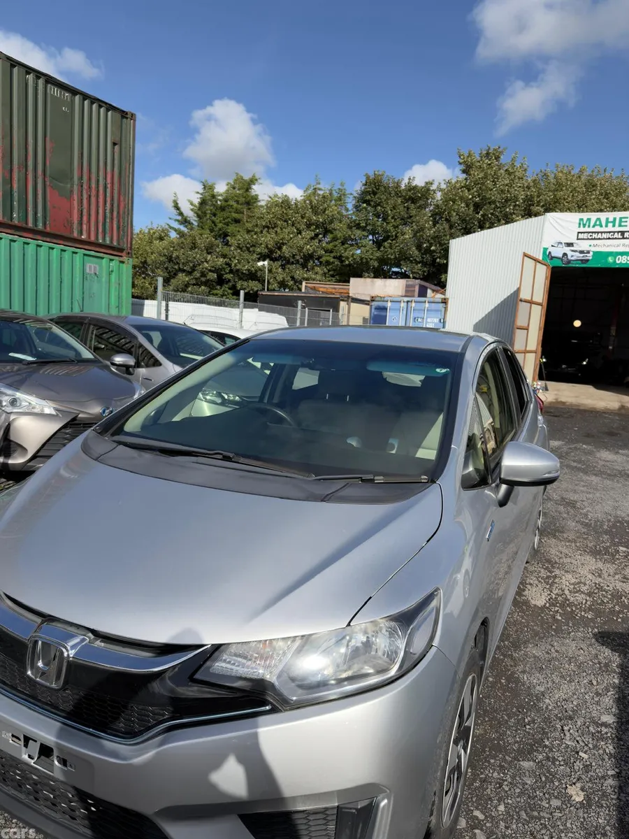 Honda Fit Hatchback, Petrol Hybrid, 2015, Silver