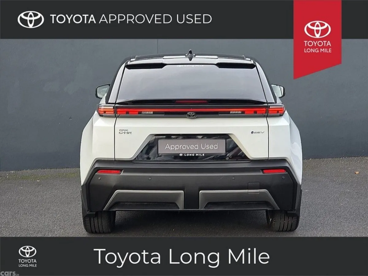 Toyota C-HR Estate, Electric, 2026, White