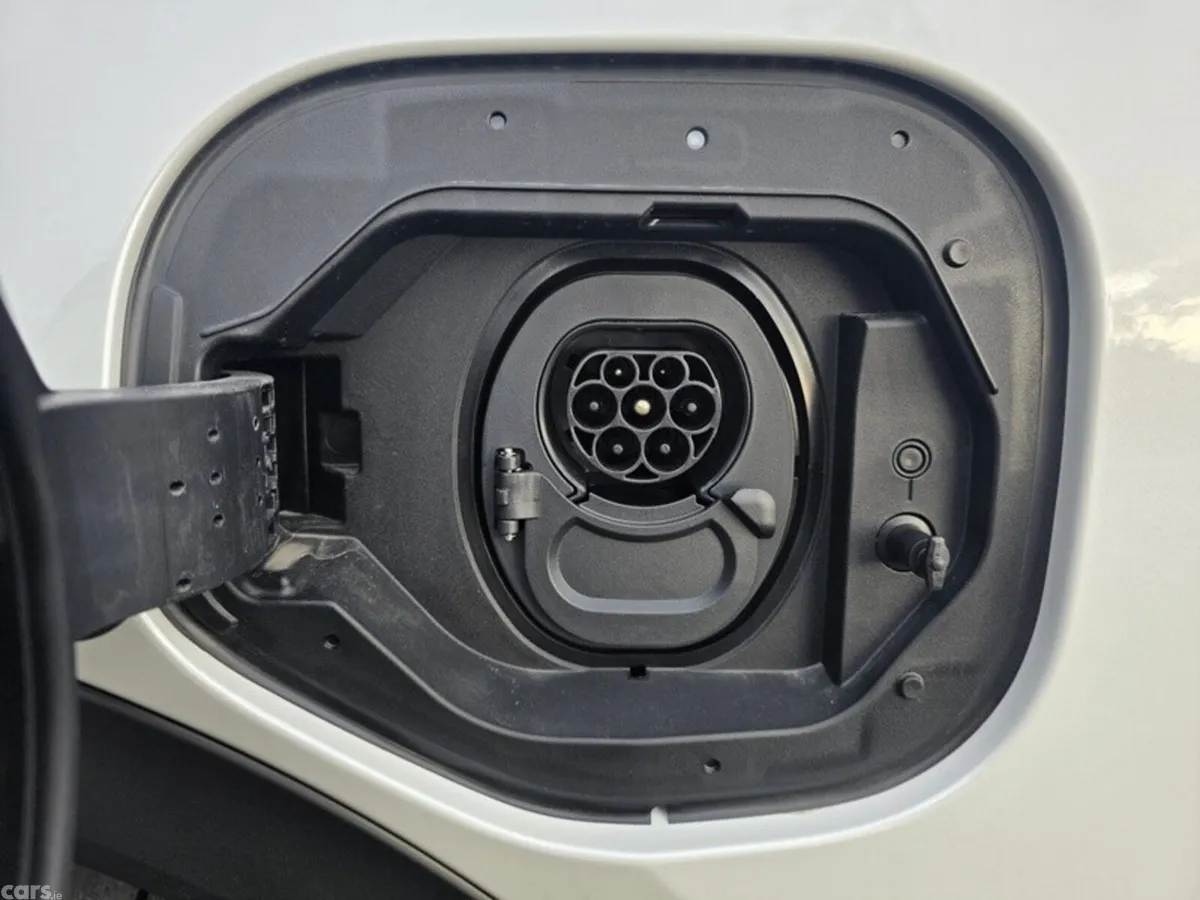 Toyota C-HR Estate, Electric, 2026, White