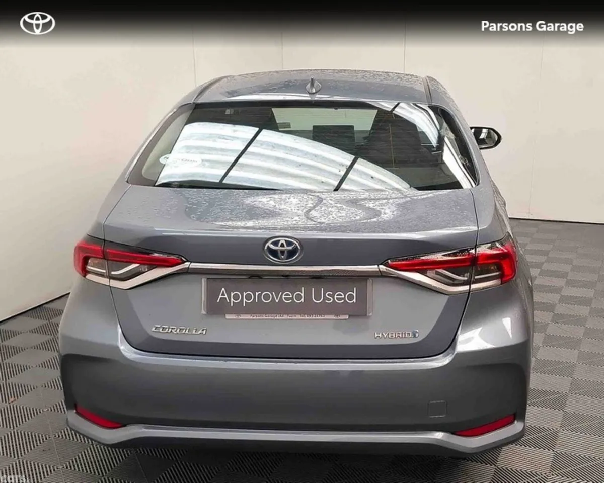 Toyota Corolla Saloon, Petrol Hybrid, 2023, Grey