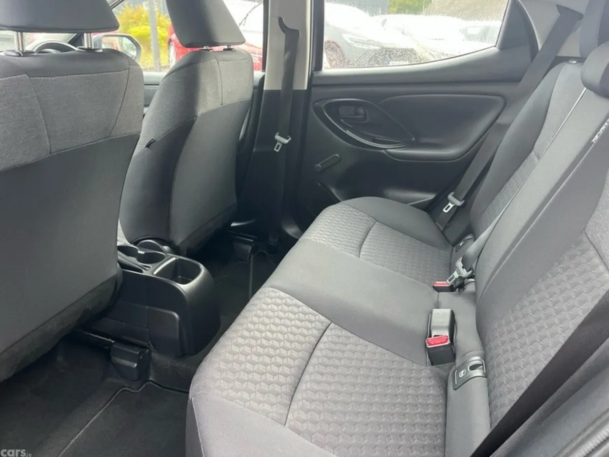 Toyota Yaris Hatchback, Petrol, 2022, Grey