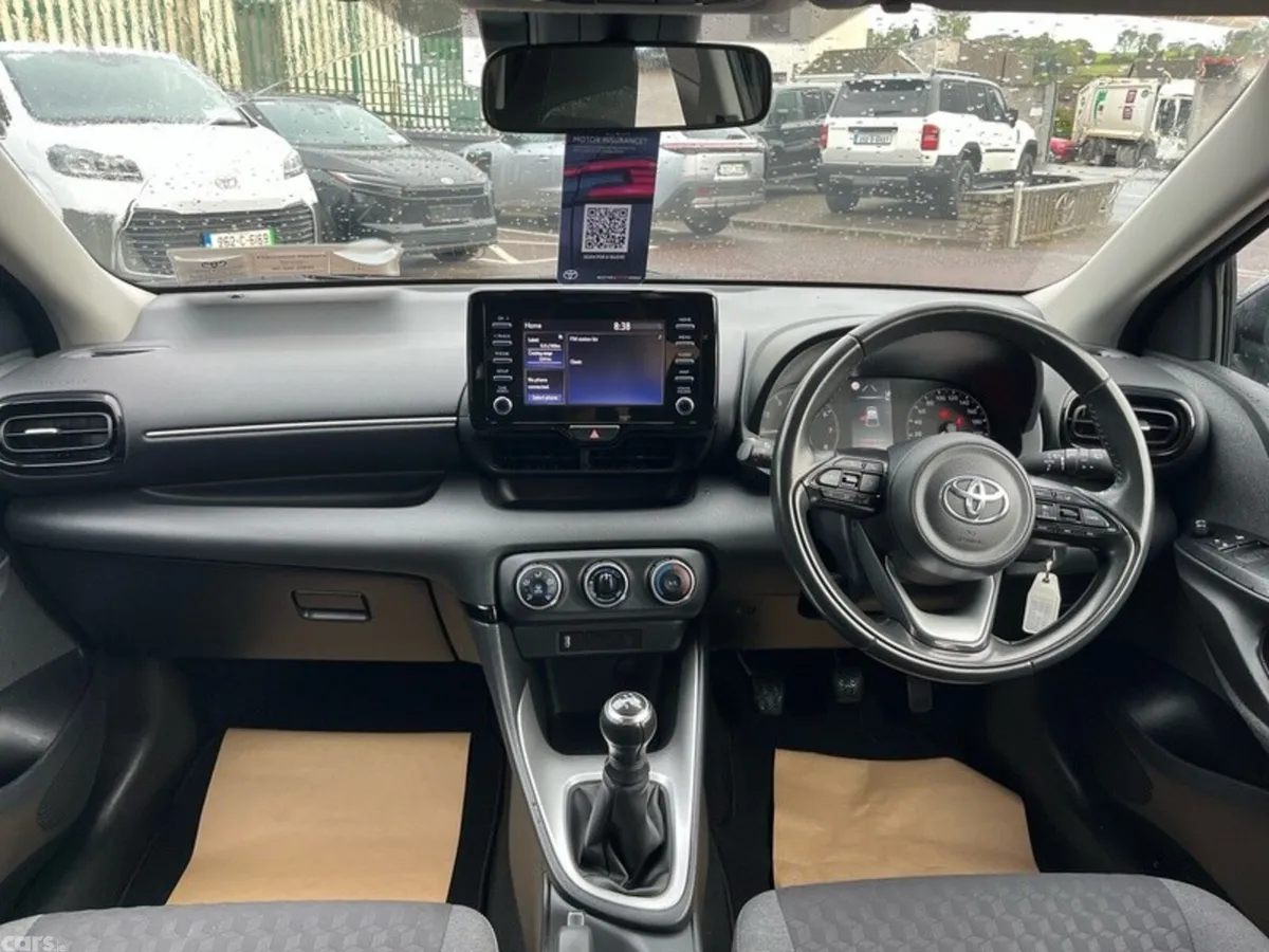 Toyota Yaris Hatchback, Petrol, 2022, Grey