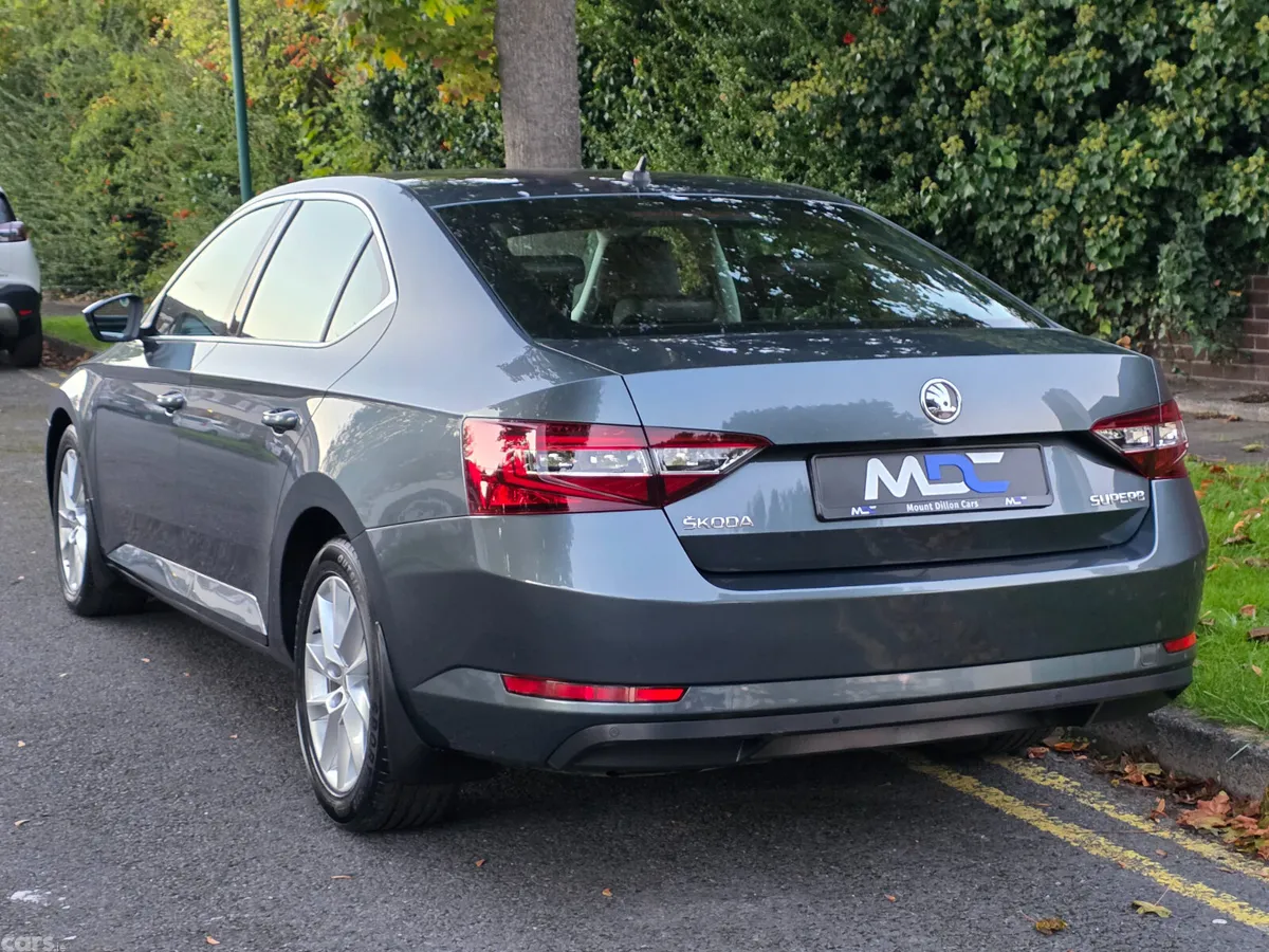Skoda Superb Saloon, Diesel, 2017, Grey