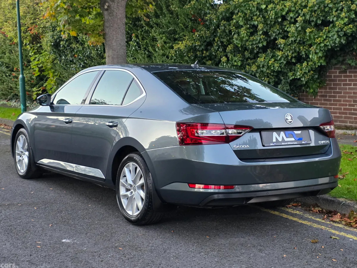 Skoda Superb Saloon, Diesel, 2017, Grey