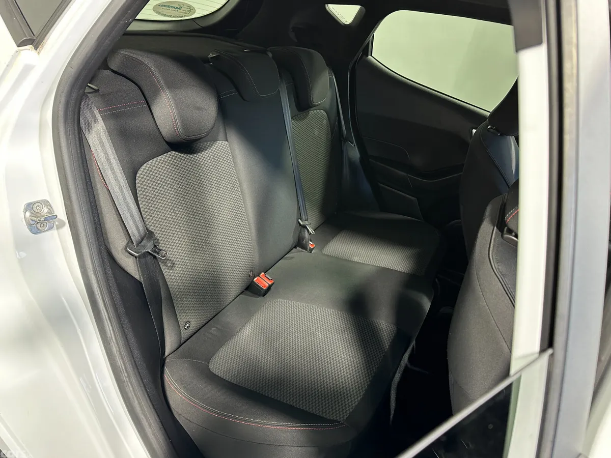 Ford Fiesta Hatchback, Diesel, 2018, White