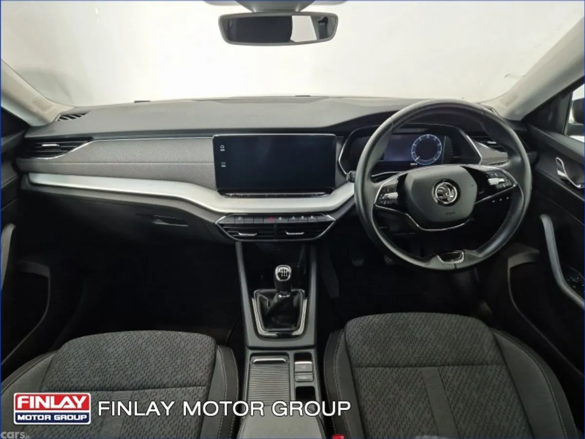 Skoda Octavia Saloon, Petrol, 2021, Black