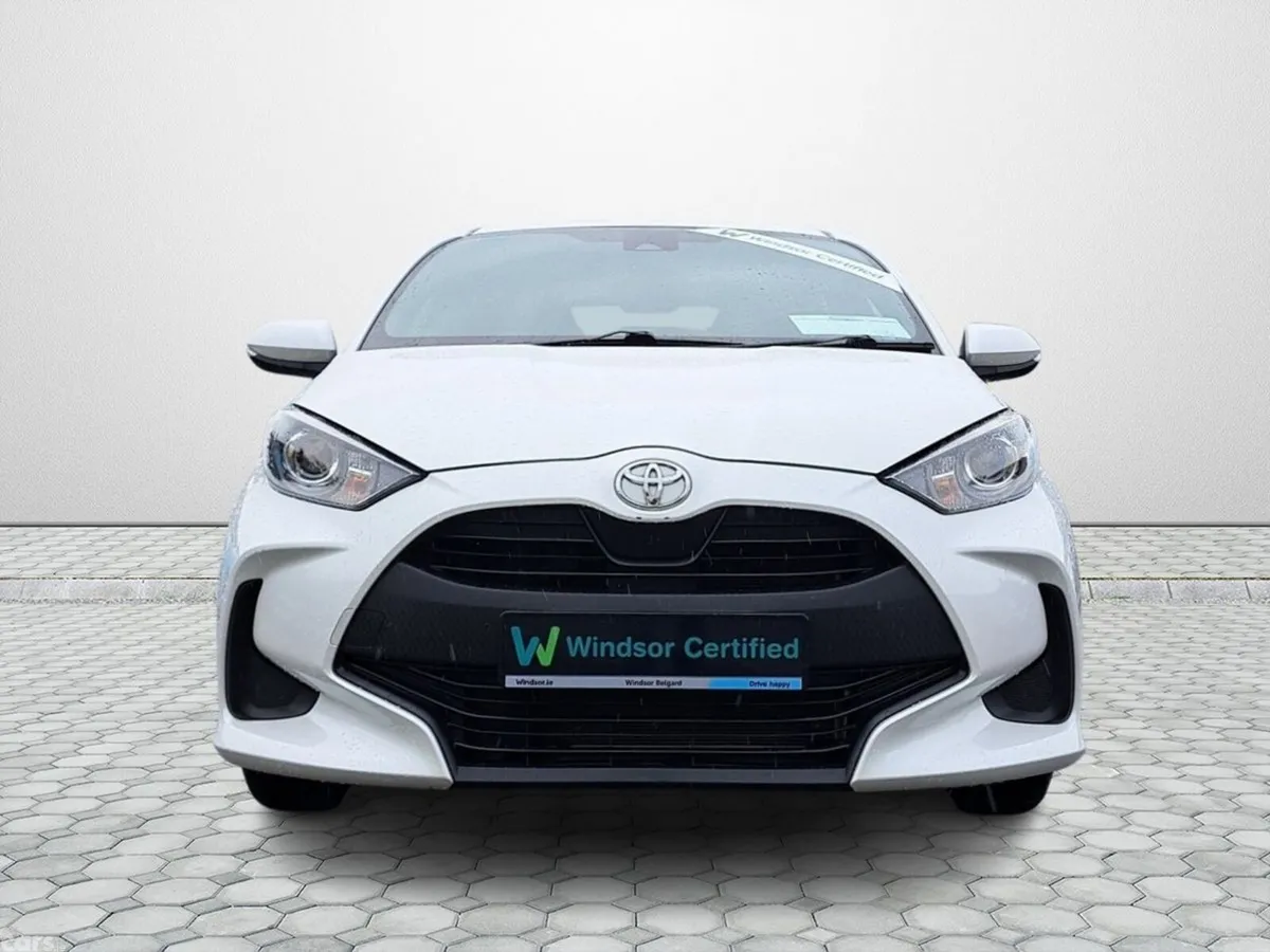Toyota Yaris Hatchback, Petrol, 2021, White