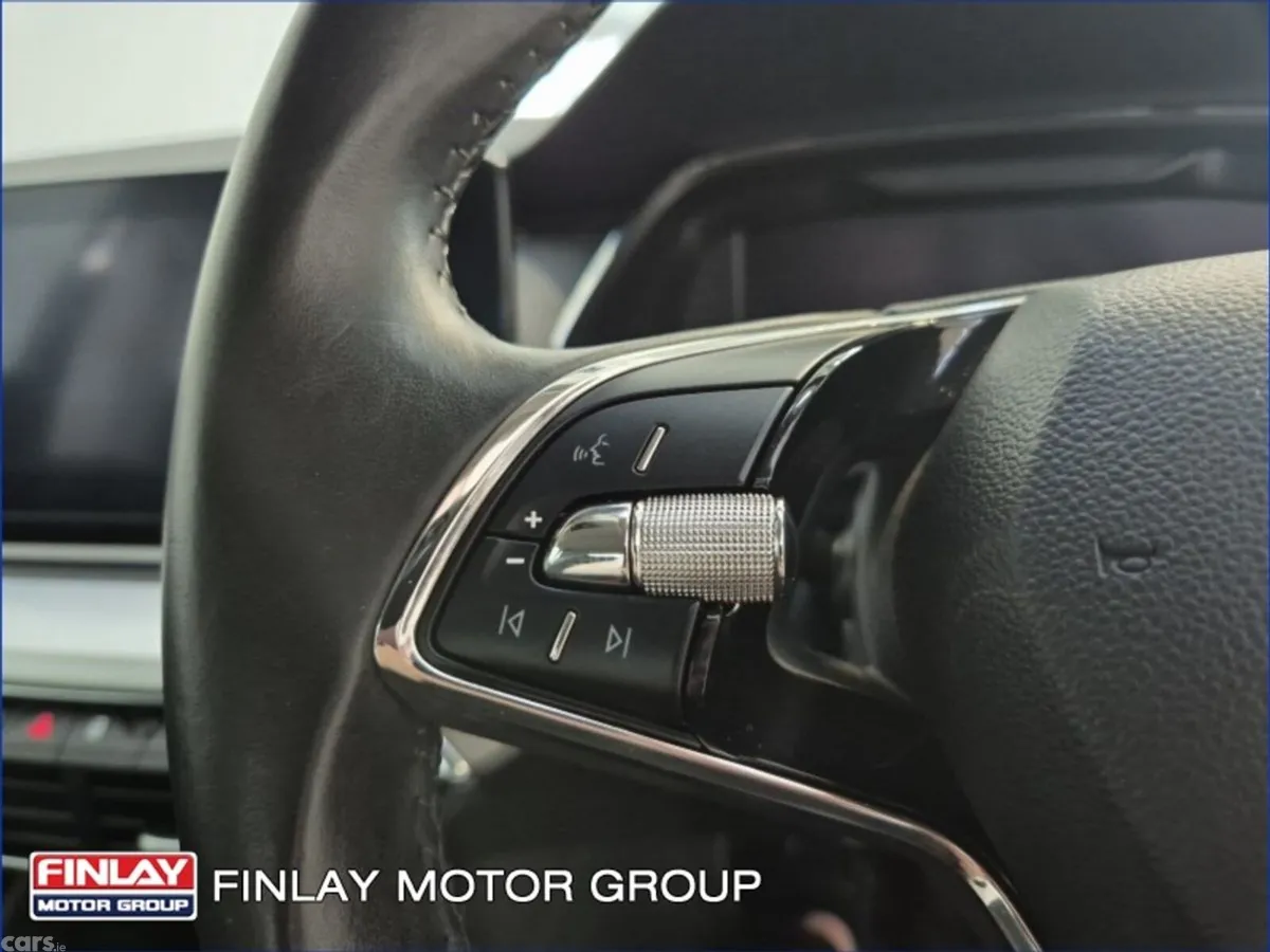 Skoda Octavia Saloon, Petrol, 2021, Black
