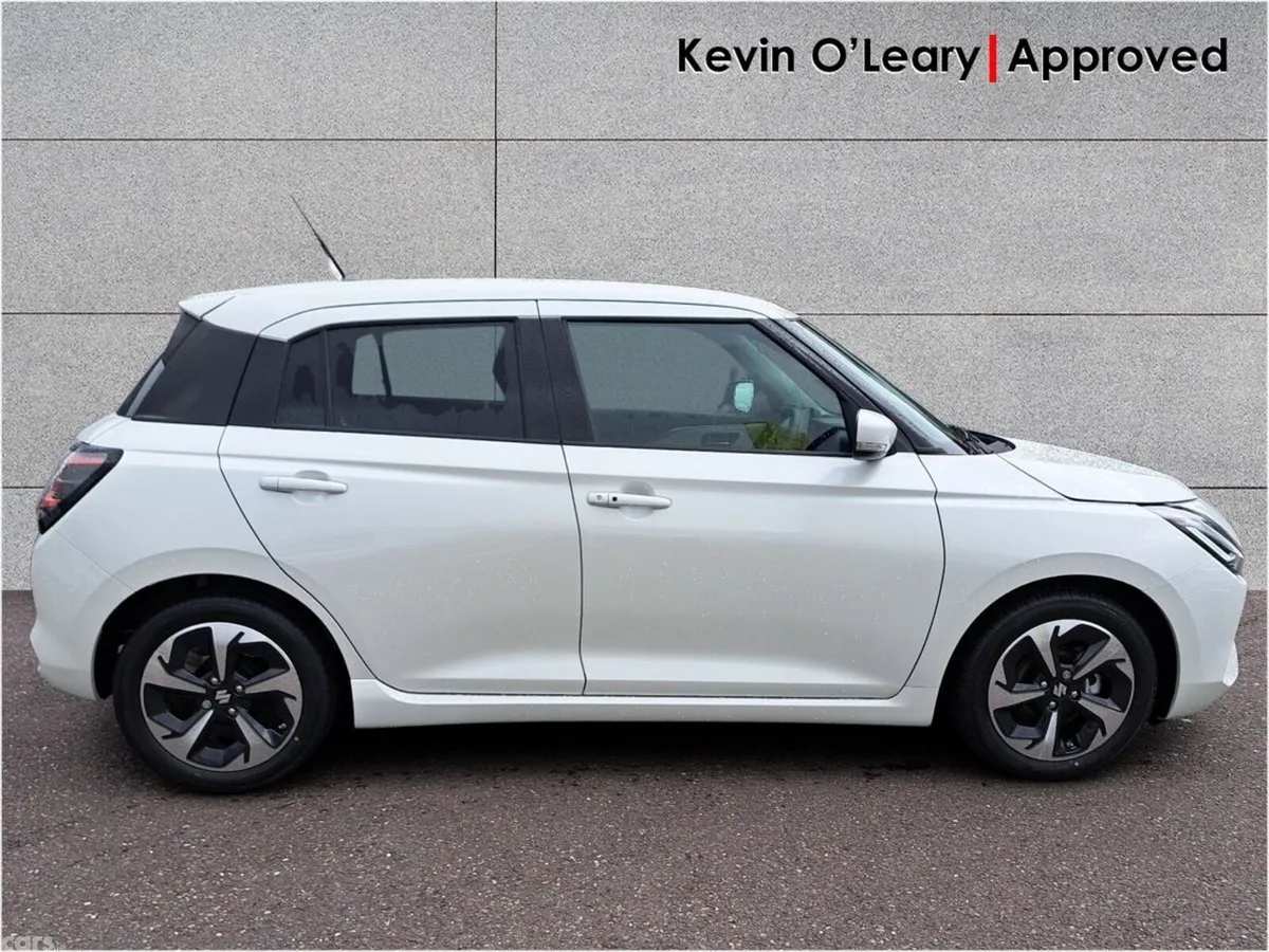 Suzuki Swift Hatchback, Petrol, 2026, White