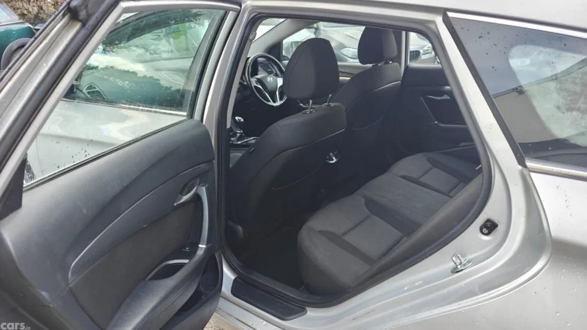 Hyundai i40 Estate, Diesel, 2014, Silver