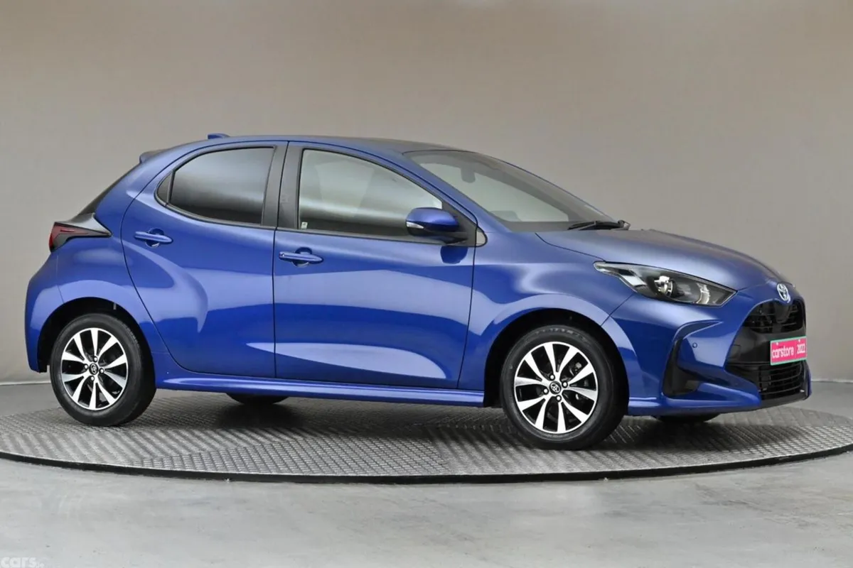 Toyota Yaris Hatchback, Petrol Hybrid, 2022, Blue